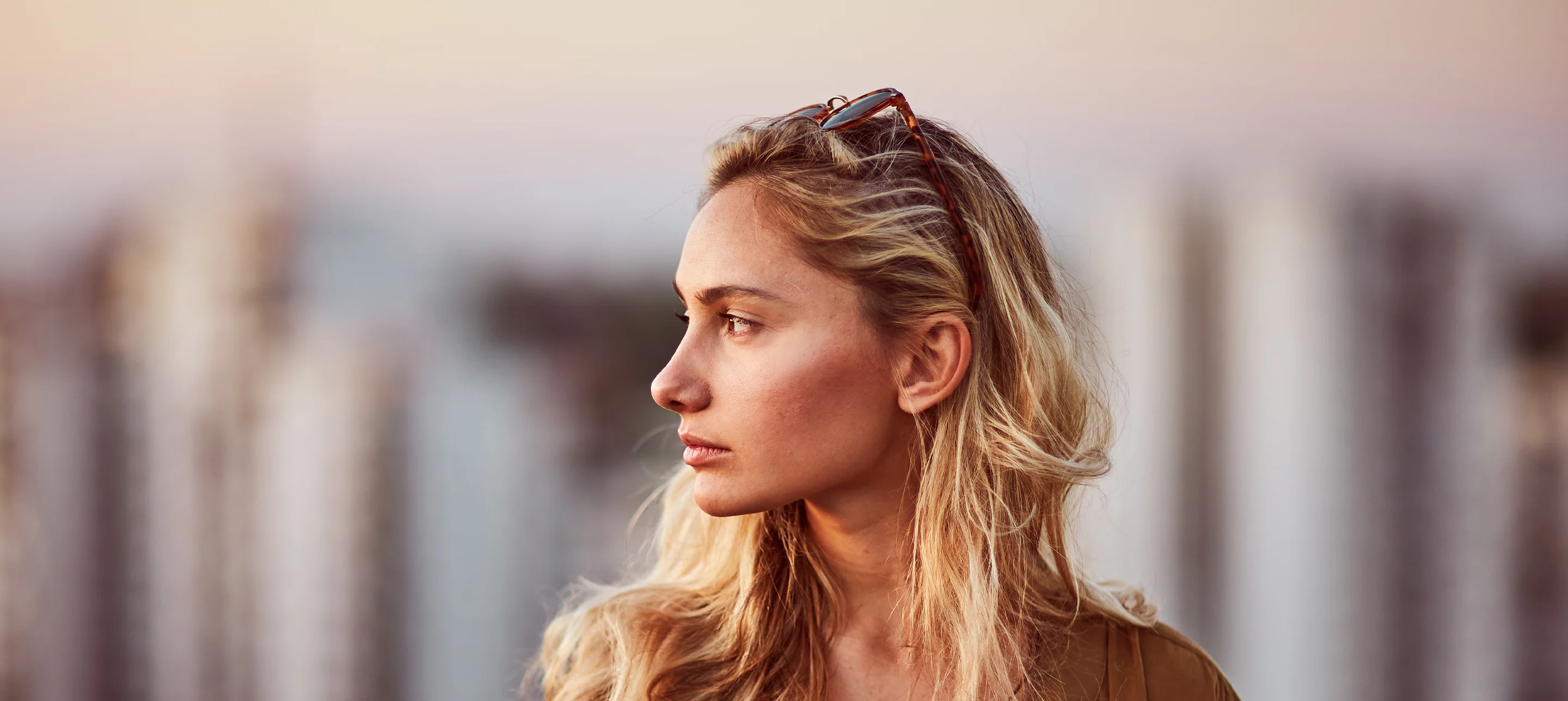 woman in the city looksing left Washington DC & Baltimore | Landford, MD